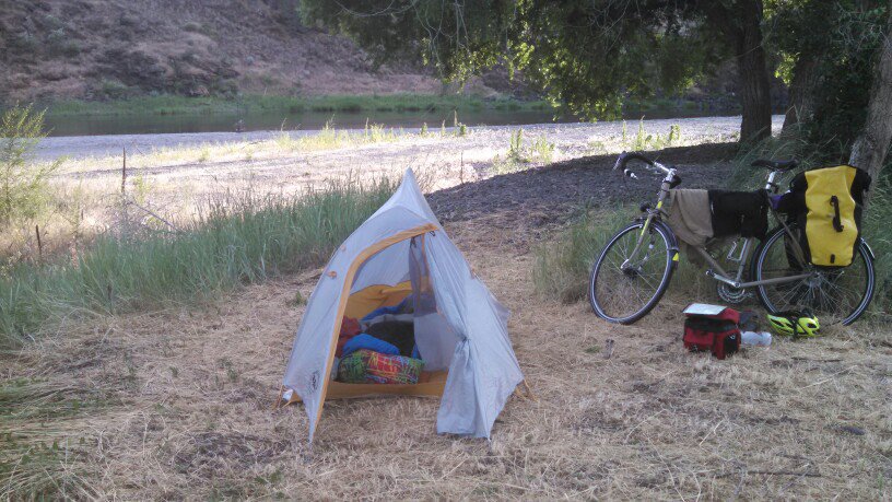 Camping on the John Day in Spray